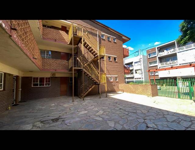 BUSINESS FOR SALE IN BELLEVUE